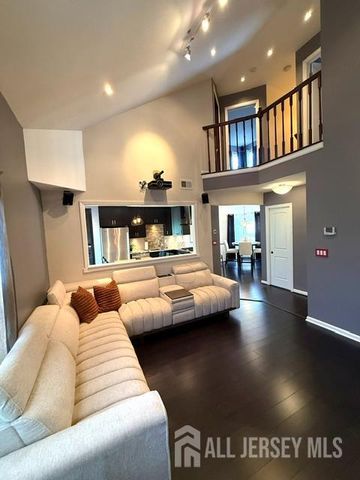 55 Renaissance Lane, New Brunswick, NJ 08901