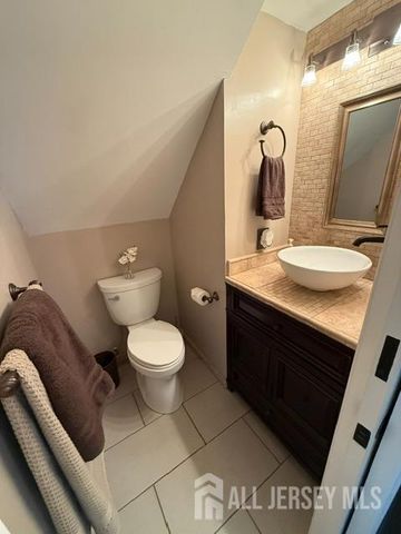 55 Renaissance Lane, New Brunswick, NJ 08901