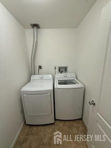 55 Renaissance Lane, New Brunswick, NJ 08901