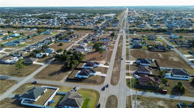 401 Kismet PKWY E, Cape Coral, FL 33909