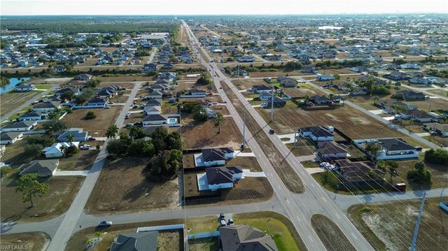 401 Kismet PKWY E, Cape Coral, FL 33909