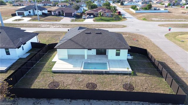 401 Kismet PKWY E, Cape Coral, FL 33909