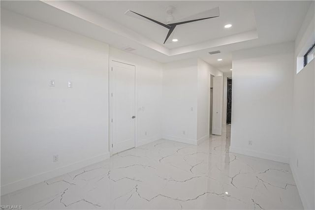 401 Kismet PKWY E, Cape Coral, FL 33909