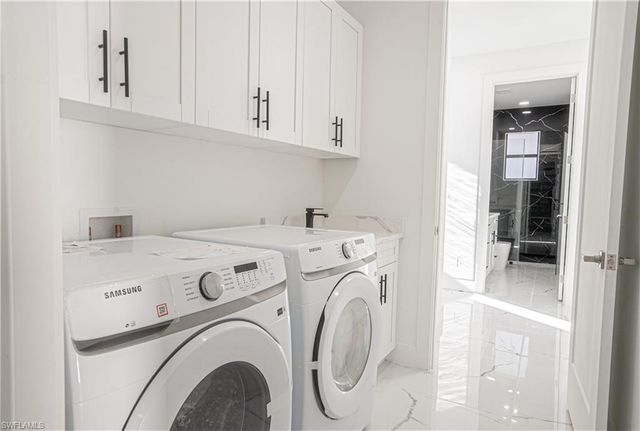 401 Kismet PKWY E, Cape Coral, FL 33909