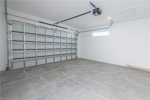 401 Kismet PKWY E, Cape Coral, FL 33909