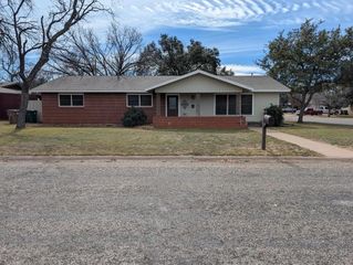 2813 W Ave N, San Angelo, TX 76904
