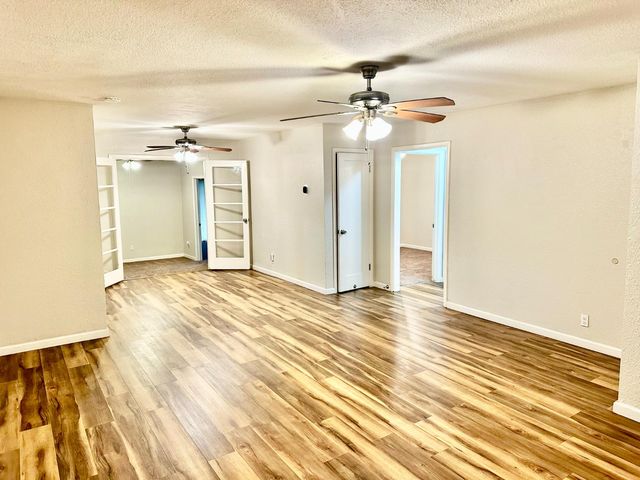 2118 W Sonoma Ave, Stockton, CA 95204