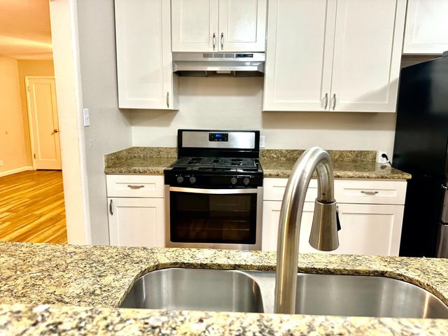 2118 W Sonoma Ave, Stockton, CA 95204