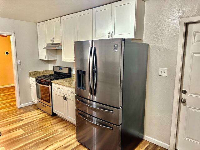 2118 W Sonoma Ave, Stockton, CA 95204