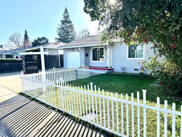 2118 W Sonoma Ave, Stockton, CA 95204