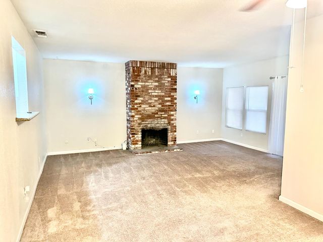 2118 W Sonoma Ave, Stockton, CA 95204