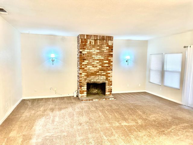 2118 W Sonoma Ave, Stockton, CA 95204