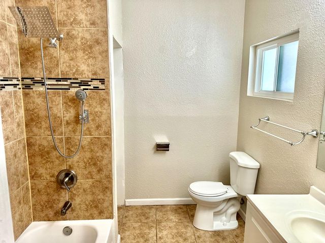 2118 W Sonoma Ave, Stockton, CA 95204