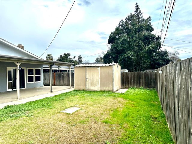 2118 W Sonoma Ave, Stockton, CA 95204