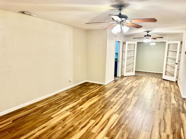 2118 W Sonoma Ave, Stockton, CA 95204