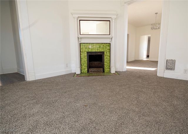 911 N Water Street, Uhrichsville, OH 44683