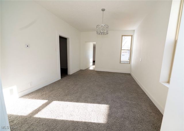 911 N Water Street, Uhrichsville, OH 44683