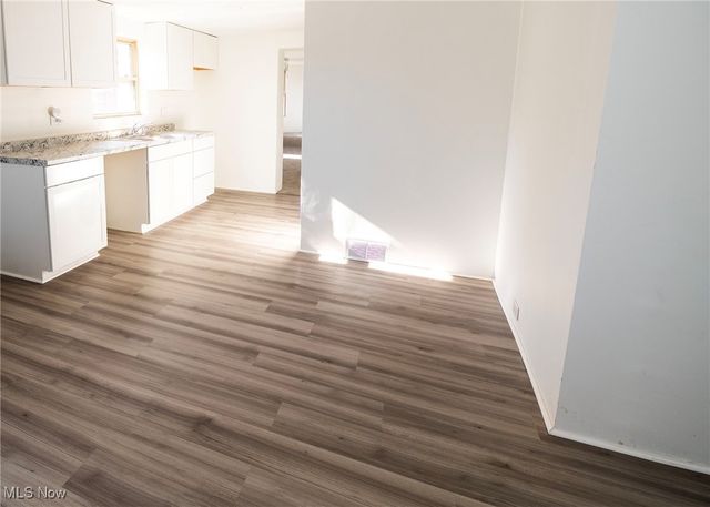 911 N Water Street, Uhrichsville, OH 44683