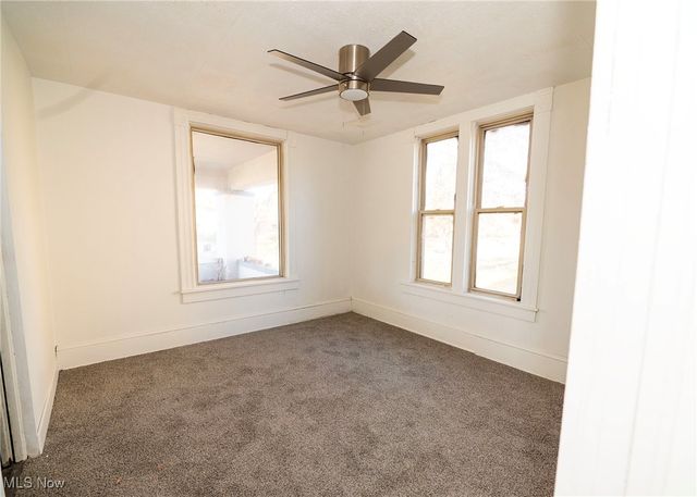 911 N Water Street, Uhrichsville, OH 44683