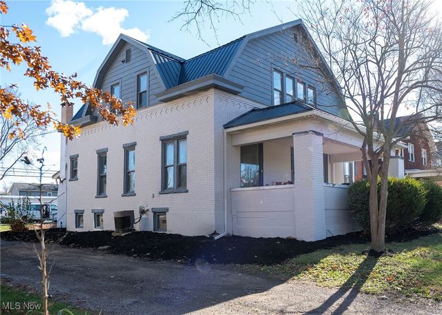 911 N Water Street, Uhrichsville, OH 44683