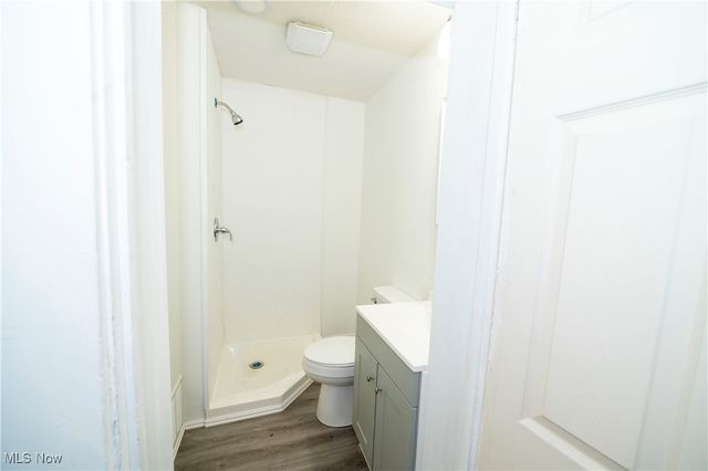 911 N Water Street, Uhrichsville, OH 44683