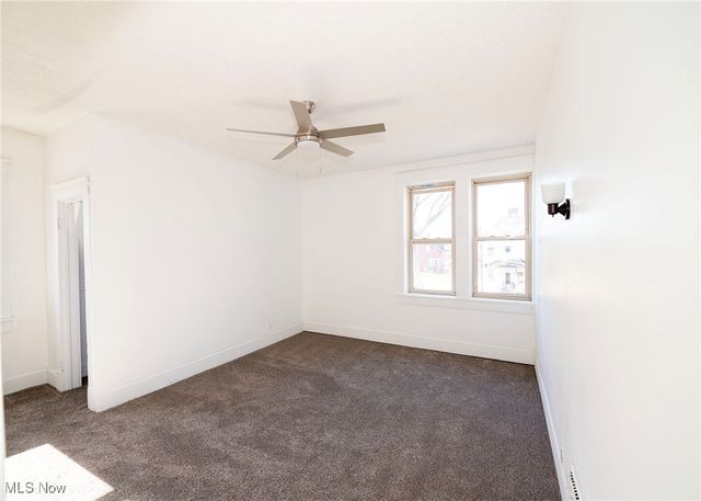 911 N Water Street, Uhrichsville, OH 44683