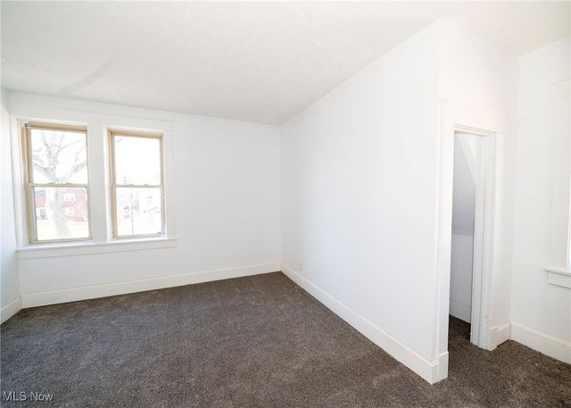 911 N Water Street, Uhrichsville, OH 44683