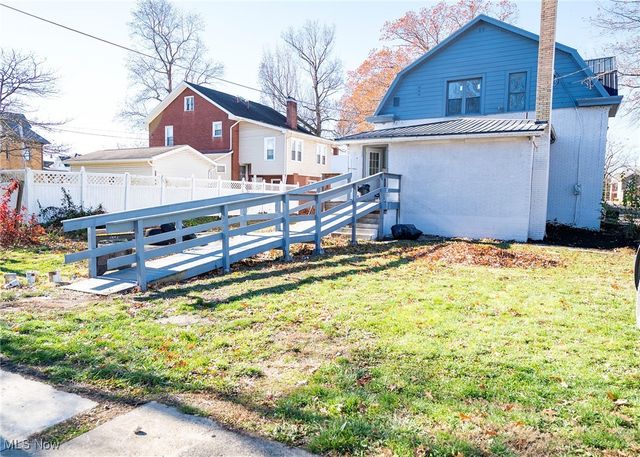 911 N Water Street, Uhrichsville, OH 44683