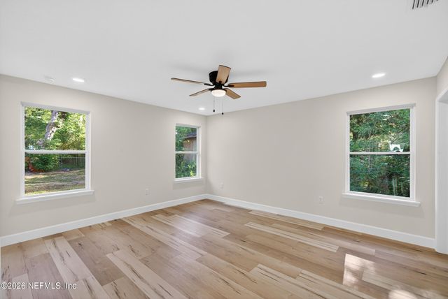 8329 OSTEEN Street, Jacksonville, FL 32210
