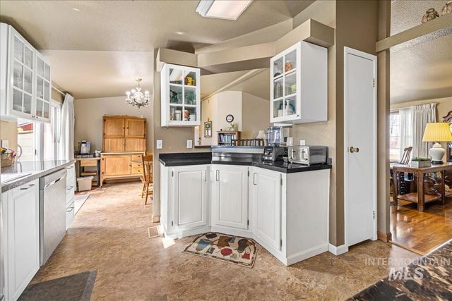 12571 Lake Shore Dr, Nampa, ID 83686