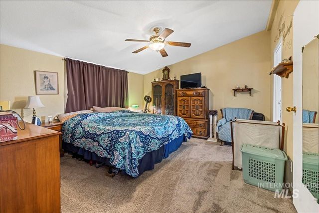 12571 Lake Shore Dr, Nampa, ID 83686
