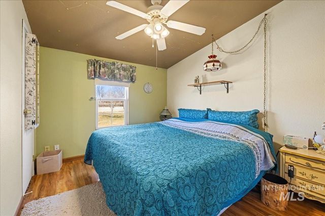 12571 Lake Shore Dr, Nampa, ID 83686