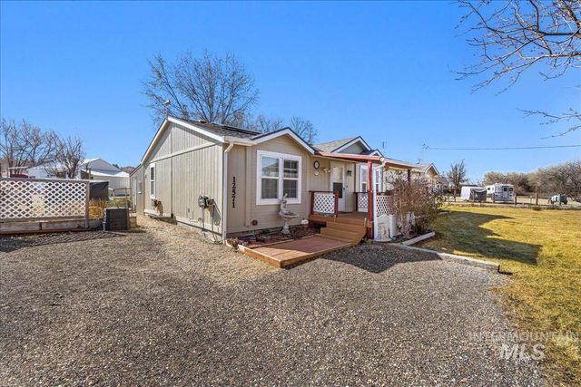 12571 Lake Shore Dr, Nampa, ID 83686