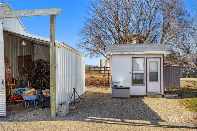 12571 Lake Shore Dr, Nampa, ID 83686