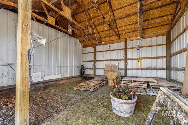 12571 Lake Shore Dr, Nampa, ID 83686