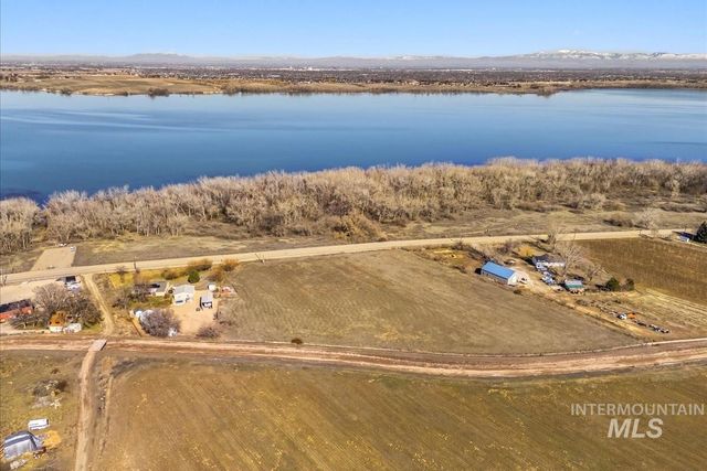 12571 Lake Shore Dr, Nampa, ID 83686