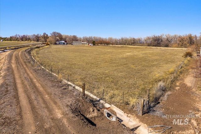 12571 Lake Shore Dr, Nampa, ID 83686