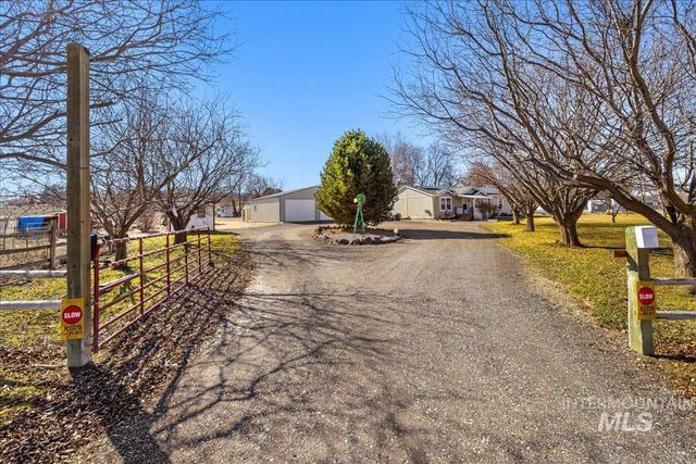 12571 Lake Shore Dr, Nampa, ID 83686