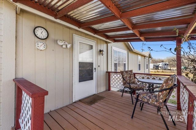 12571 Lake Shore Dr, Nampa, ID 83686