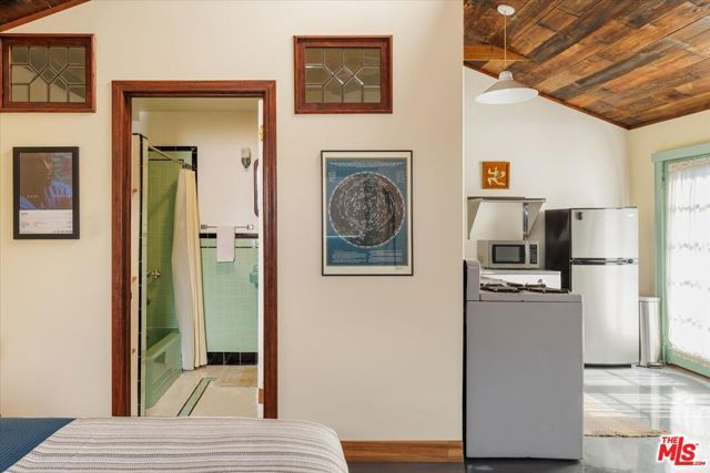 1447 Wallace Avenue, Los Angeles, CA 90026