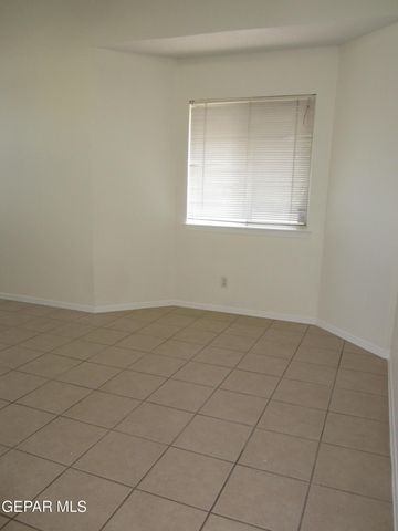 538 Olmeca Drive, El Paso, TX 79912
