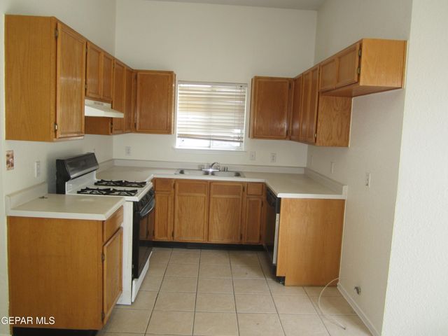 538 Olmeca Drive, El Paso, TX 79912