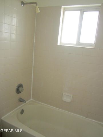 538 Olmeca Drive, El Paso, TX 79912