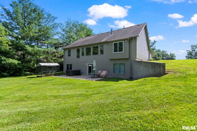 2450 Old Beardstown Road, Springfield, IL 62702