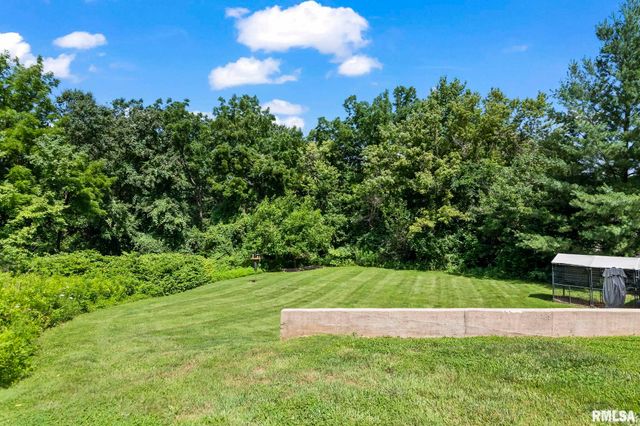 2450 Old Beardstown Road, Springfield, IL 62702
