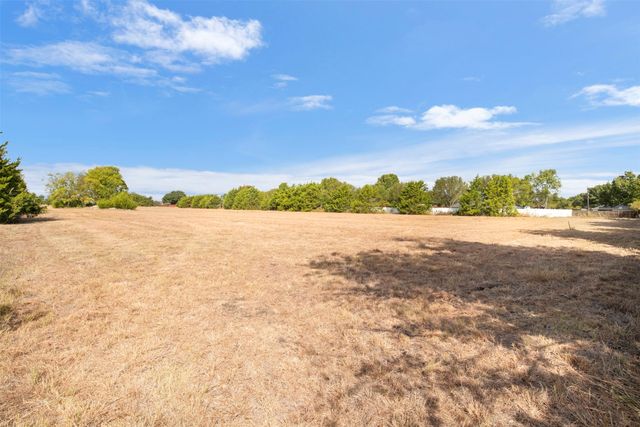 744 Cockrell Hill Road A, Ovilla, TX 75154