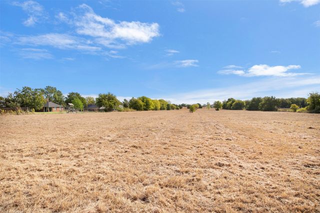744 Cockrell Hill Road A, Ovilla, TX 75154