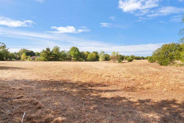 744 Cockrell Hill Road A, Ovilla, TX 75154