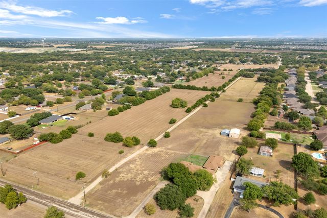 744 Cockrell Hill Road A, Ovilla, TX 75154