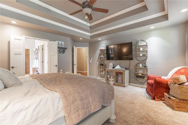 2113 Sycamore Creek Avenue, Yukon, OK 73099